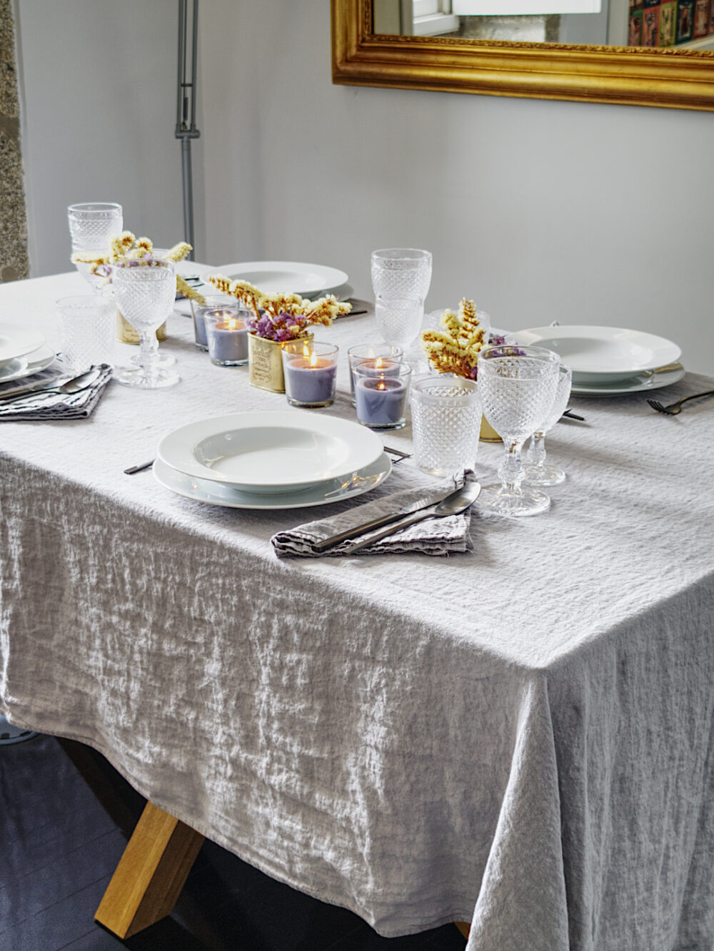 Toalha de Mesa em Linho Lavado da marca LeCameleon